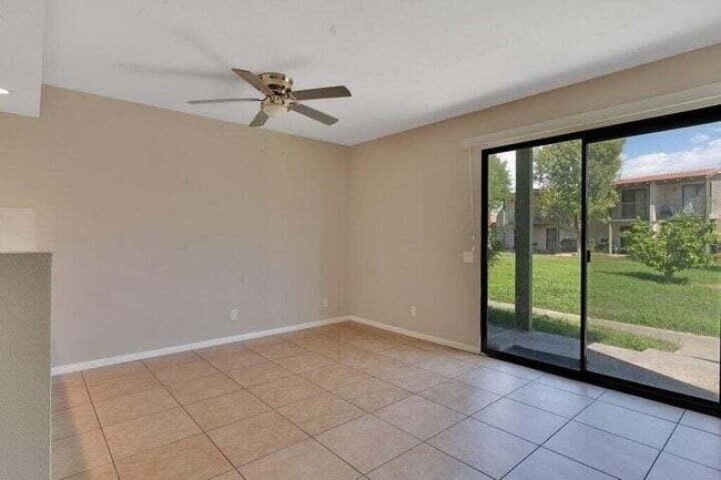 Building Photo - 34 Lakeview Cir