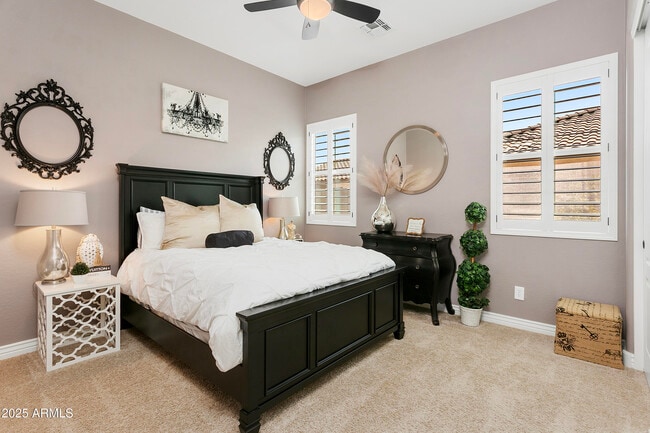 Building Photo - 5803 E Parnell Dr