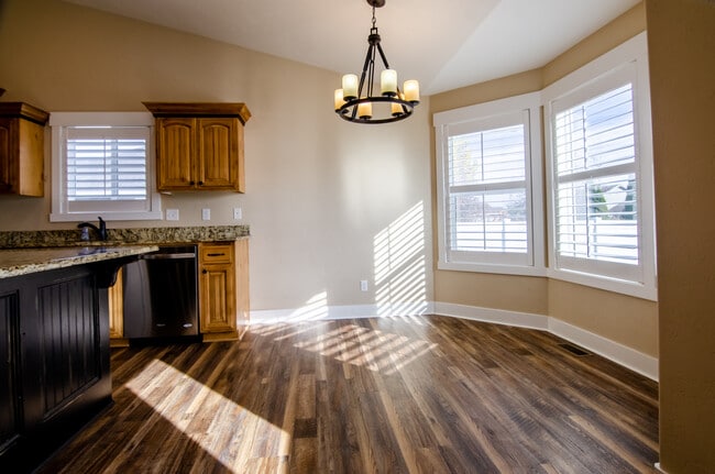Building Photo - 4289 Daytona Cir