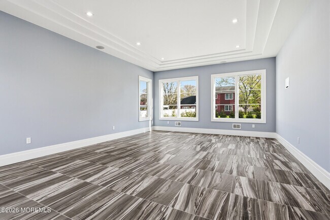 Building Photo - 84 Cooper Ave