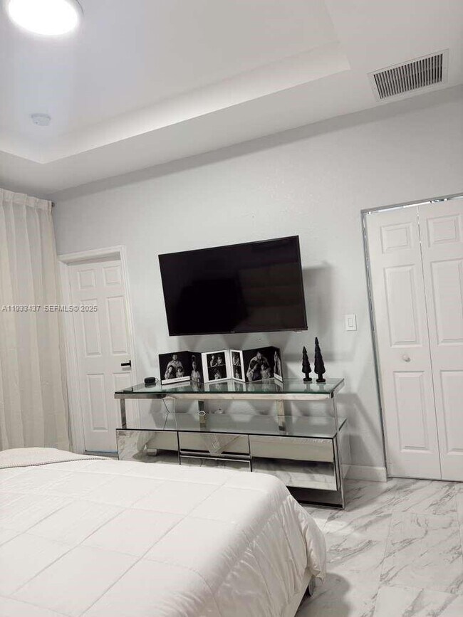 Building Photo - 10598 West 33rd Ct