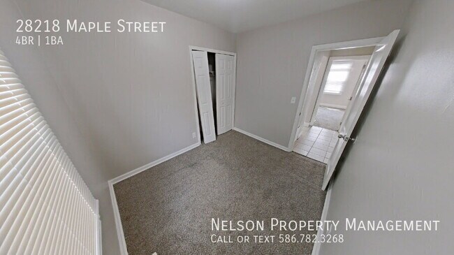 Building Photo - 28218 Maple St