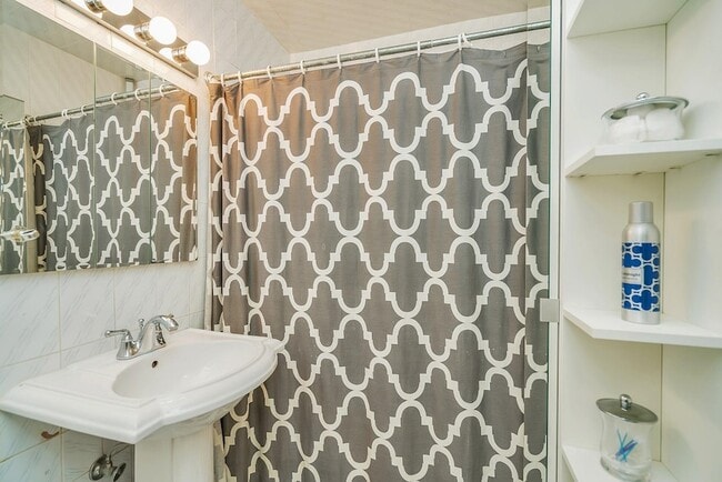 Building Photo - 6040 JFK Blvd E