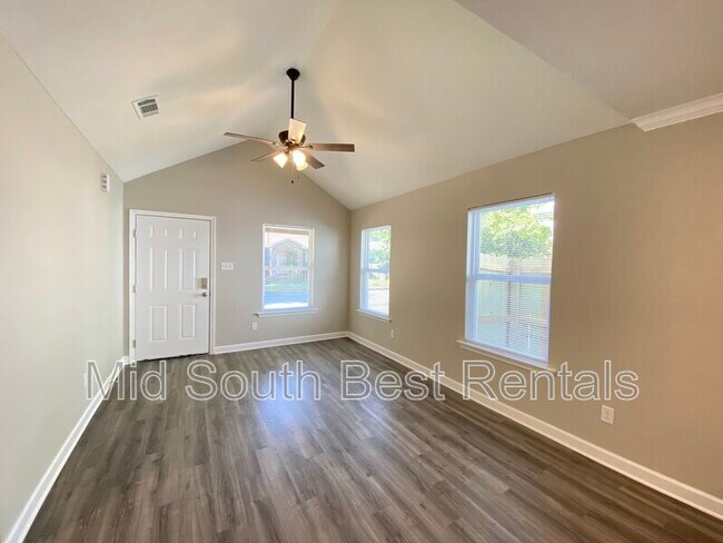 Building Photo - 115 Roosevelt Rd