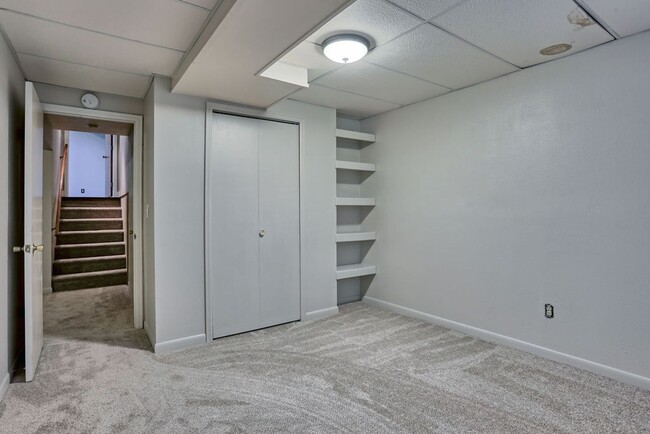 Building Photo - 4 Bedroom home in Fort Collins