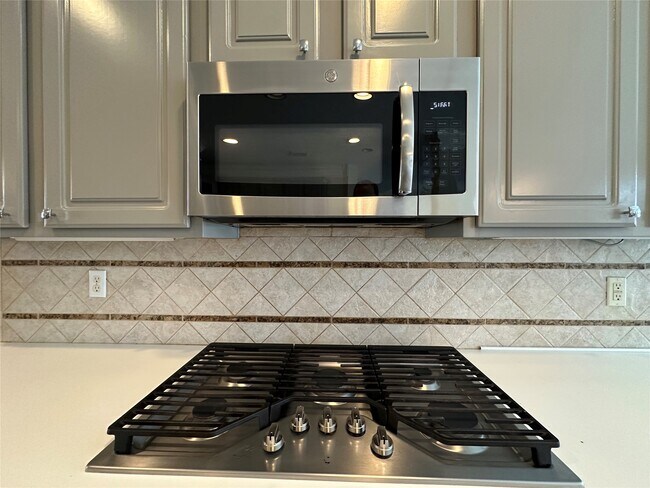 Building Photo - 12910 Watermist