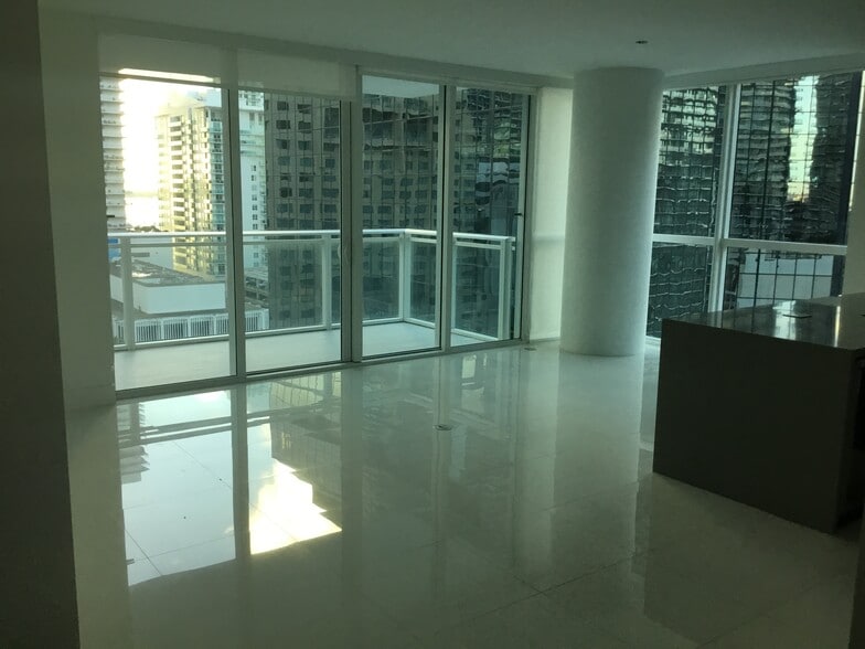 Building Photo - 1080 Brickell Ave