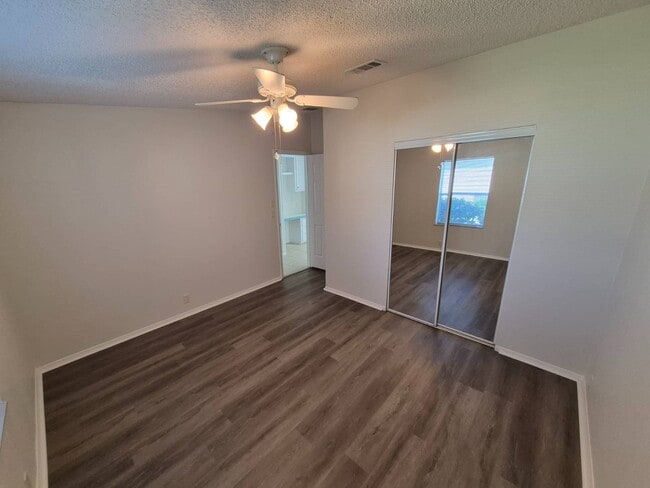 Building Photo - 2113 Sawgrass Ln