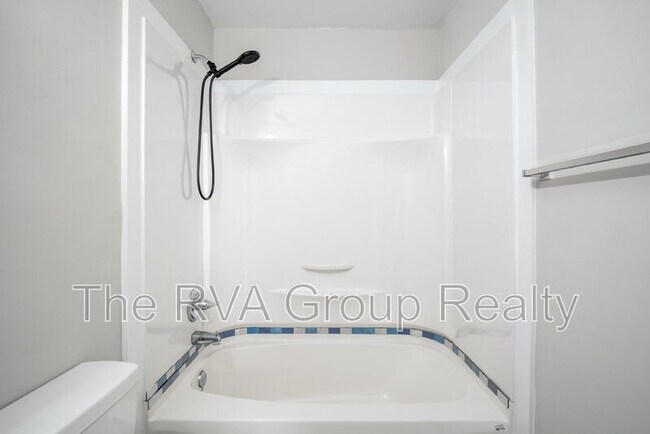 Building Photo - 2407 Bluefield St