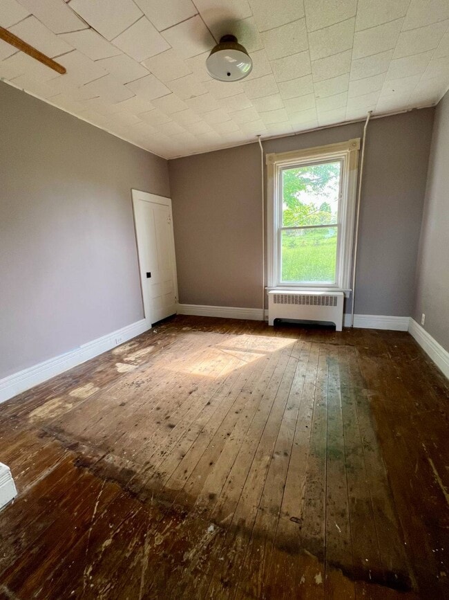 Building Photo - 353 Auriesville Rd