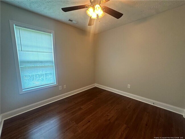 Building Photo - 450 Copper Creek Dr