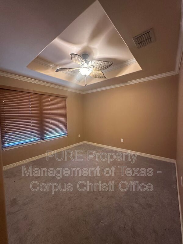 Building Photo - 6902 Anastasia Dr