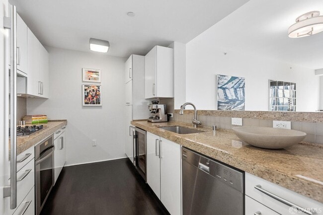 Building Photo - 188 Minna St