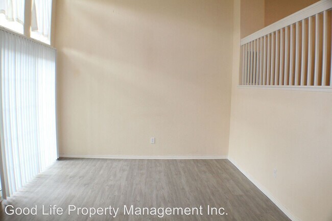 Building Photo - 10292 Wateridge Cir