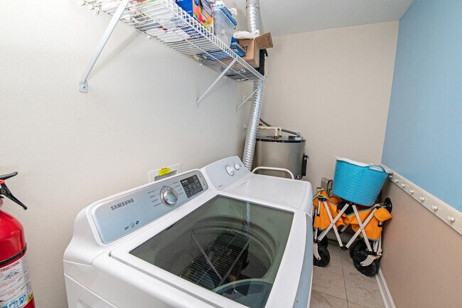 Building Photo - 235 Atlantis Cir