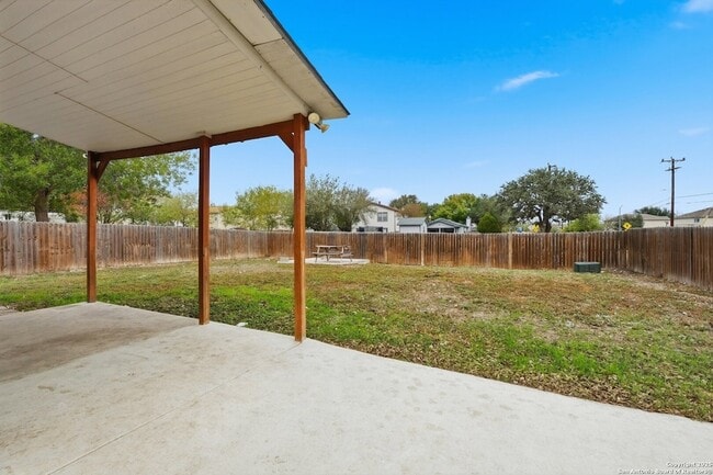 Building Photo - 10203 Raven Field Dr