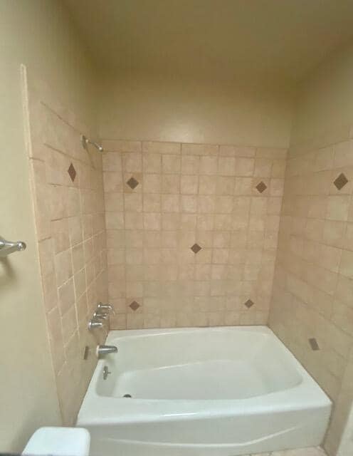 Building Photo - 7105 Majorca Ct