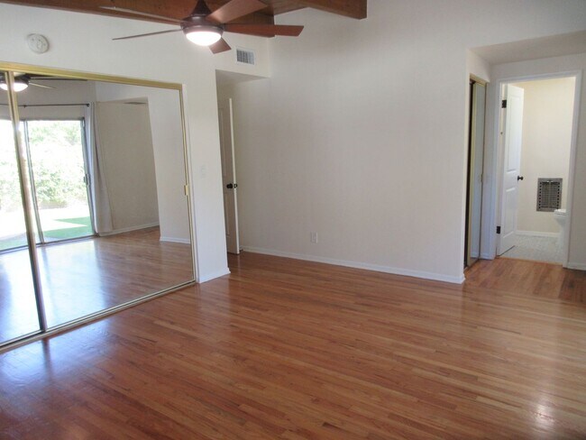 Building Photo - 13235 Cumpston St