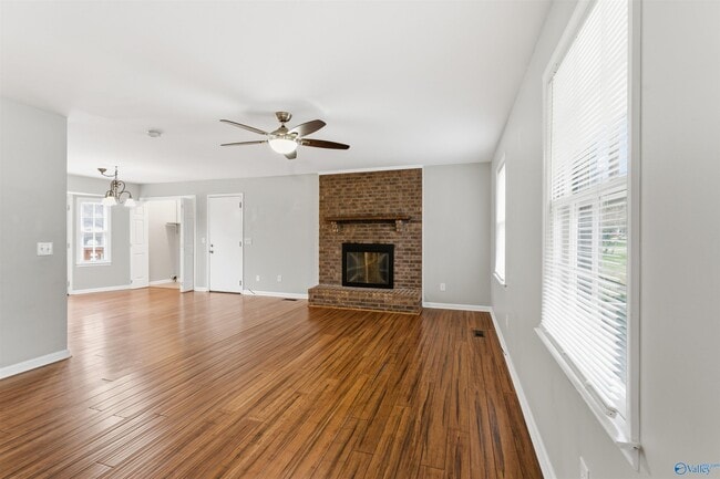 Building Photo - 121 Grayson Ave