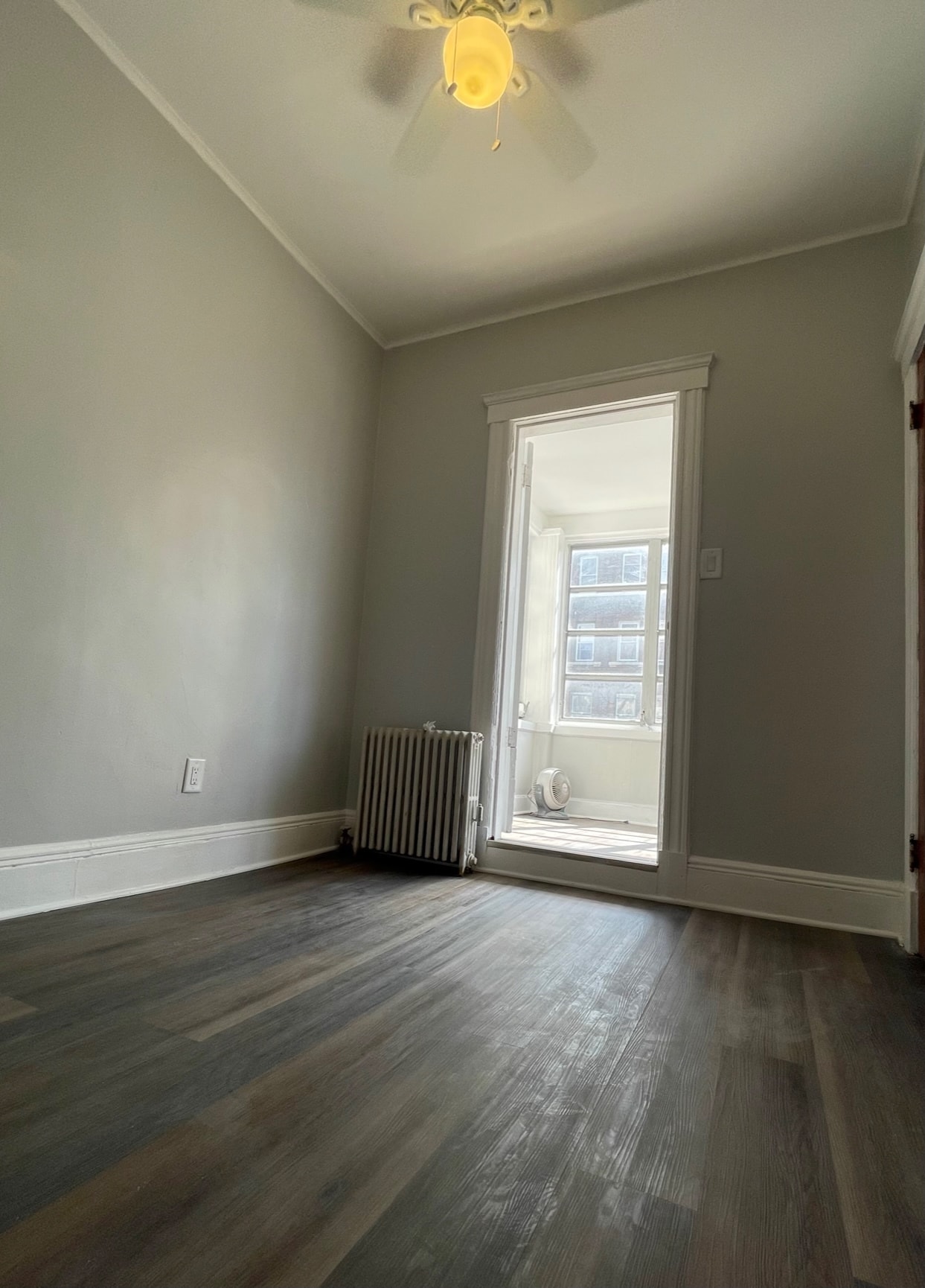 Building Photo - 101 Romaine Ave