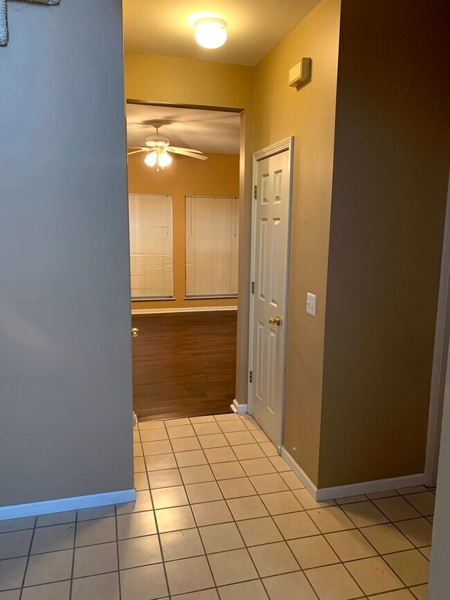 Building Photo - 29252 Autumn Ridge