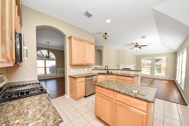 Building Photo - 10118 Heron Meadows Dr