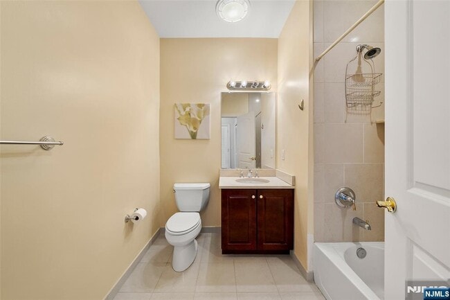 Building Photo - 2404 Windsor Park Ct