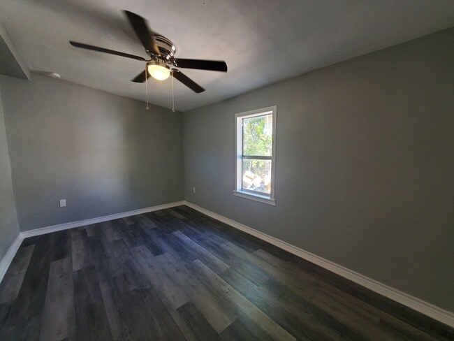 Building Photo - Affordable Remodeled 2 bedroom, 1 bathroom home COMING SOON!