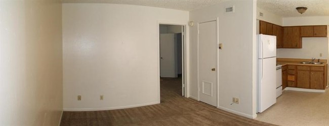 Interior Photo - 3107 Atkinson Ave