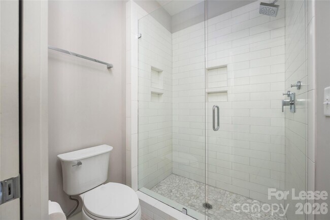 Building Photo - 1008 Westbrook Dr