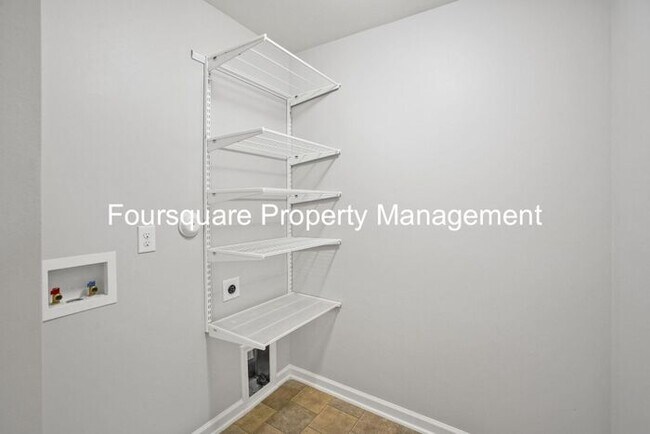 Building Photo - Inviting 3-Bed Single-Family Home with Bonus Room, Fenced Backyard & 2-Car Garage – Holly Springs
