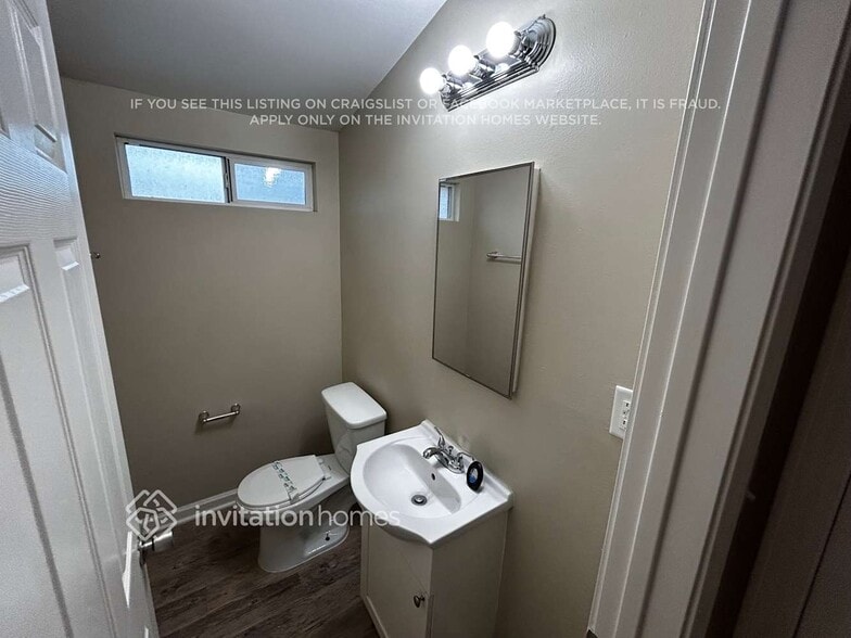 Building Photo - 3901 Manchester Pl