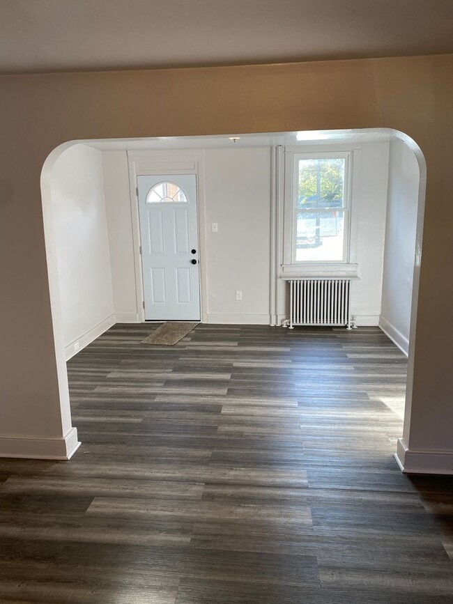 Building Photo - Charming 3 BR /2 BA Home in Lancaster City