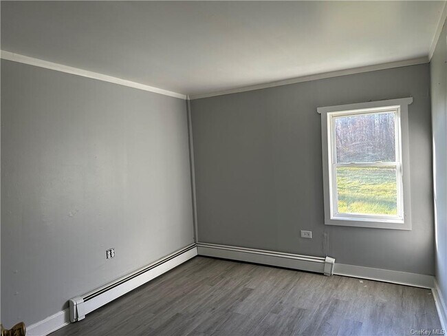 Building Photo - 1399 US-44