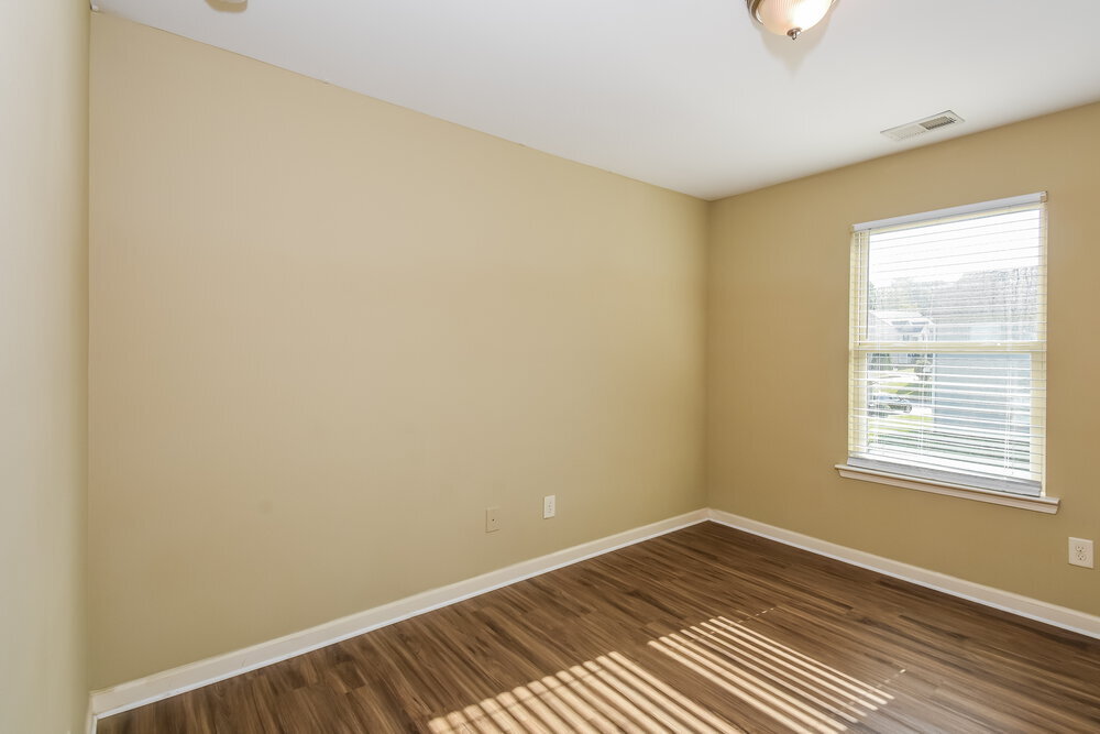 Building Photo - 173 Camellia Way
