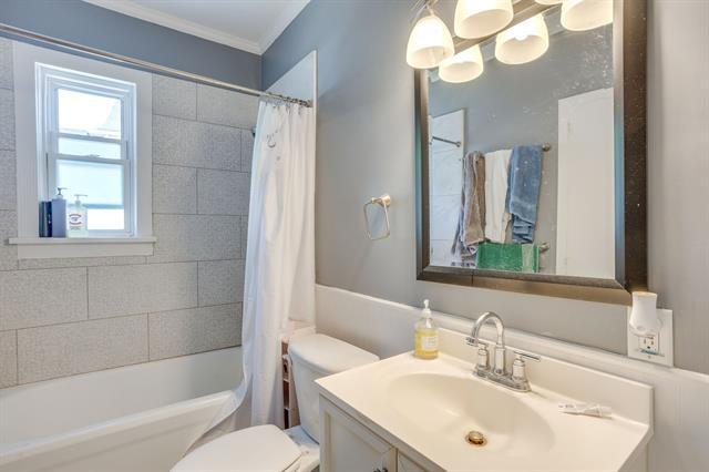 Building Photo - 2809 Benbrook Blvd