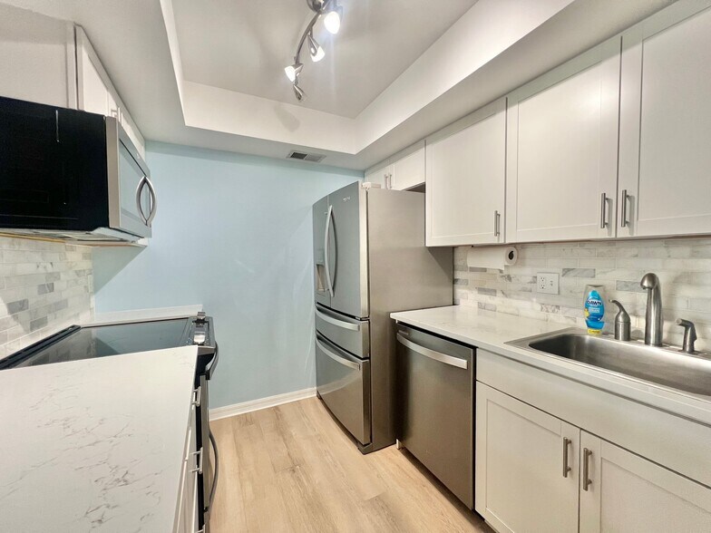 Building Photo - 1277 McMullen Booth Rd