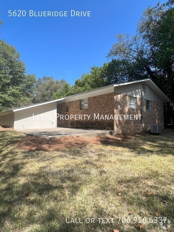 Building Photo - 5620 Blueridge Dr