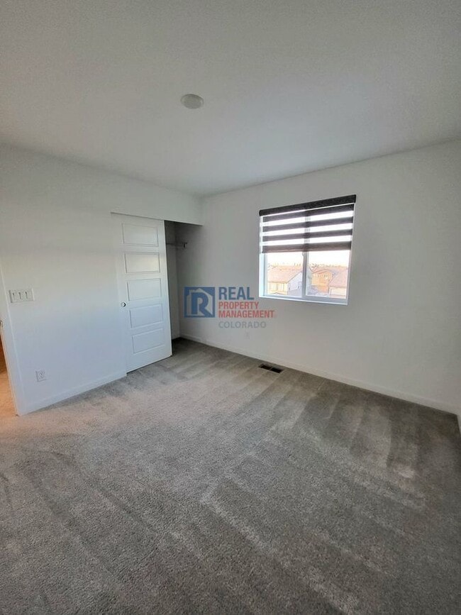 Building Photo - 14381 Mosaic Ave