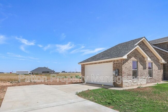 Building Photo - 17900 Lone Ranch Rd