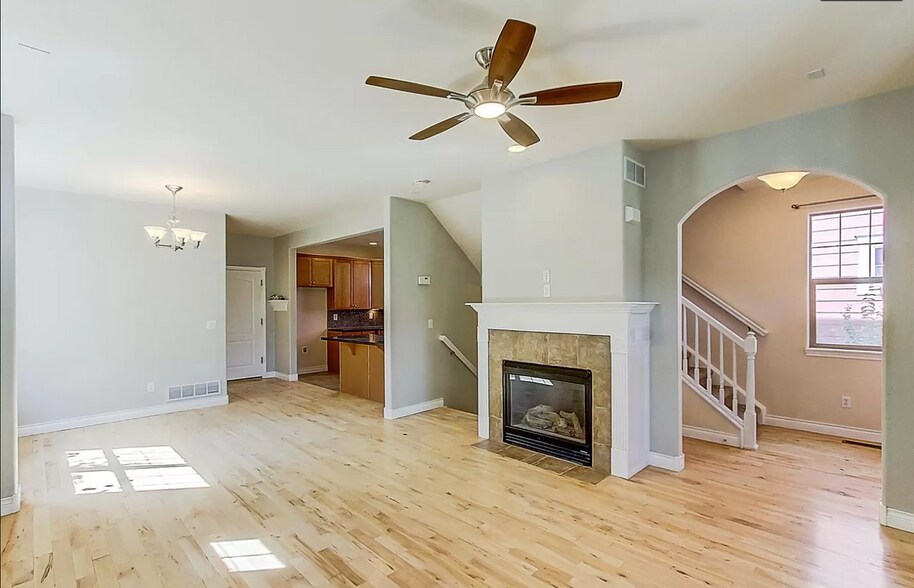 Building Photo - 2615 Elmira St