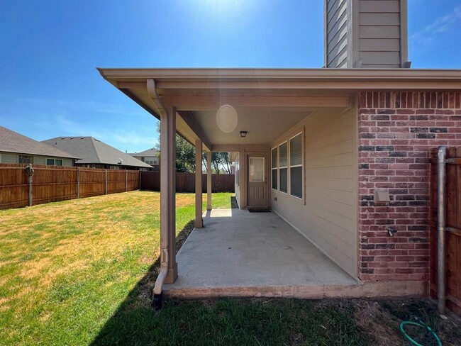 Building Photo - 922 Fulbourne Dr