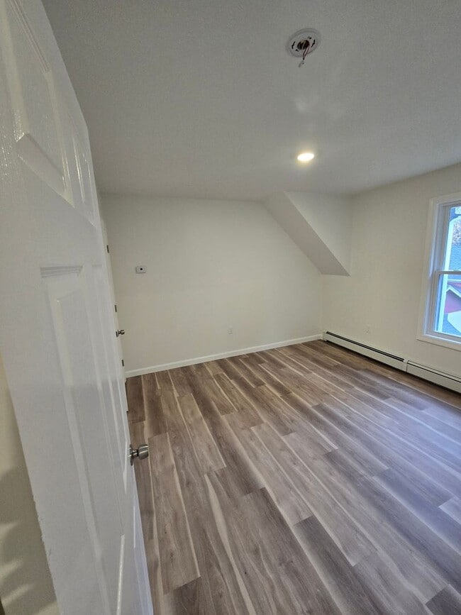 Building Photo - 53 Hall St