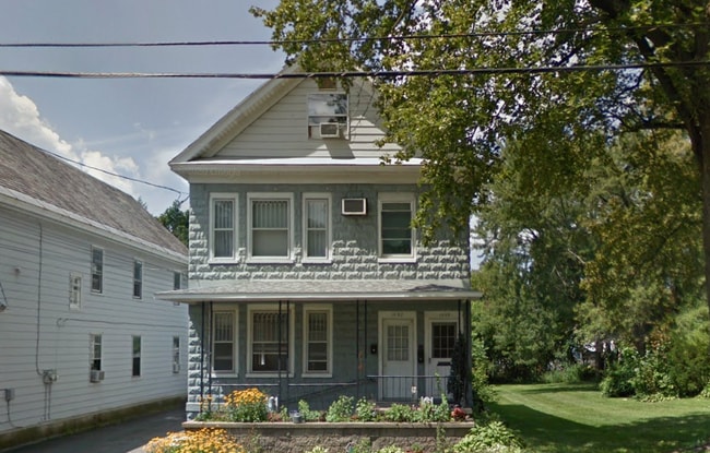 Building Photo - 1039 Palmer Ave