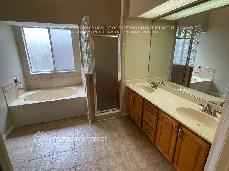 Building Photo - 817 Silversmith Cir