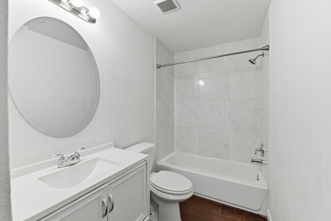 Building Photo - 11710 Fossil Rock Ln
