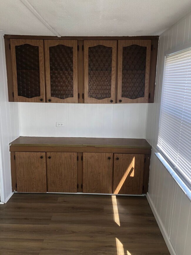 Building Photo - 12300 Phillips Ln