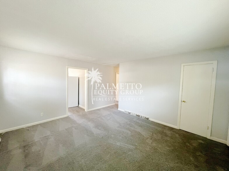 Building Photo - 1583 Lovett St