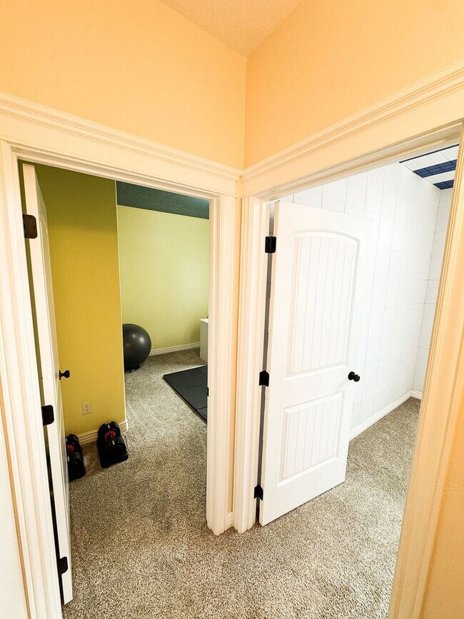 Building Photo - Beautiful Custom Home For Rent In Rexburg!