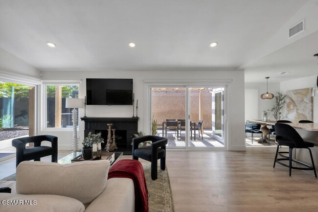 Building Photo - 15290 Bambi Ct